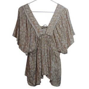 Fourteen & 9th Floral Tan Floral Blouse with Flutter Sleeves Boho Prairie Size M